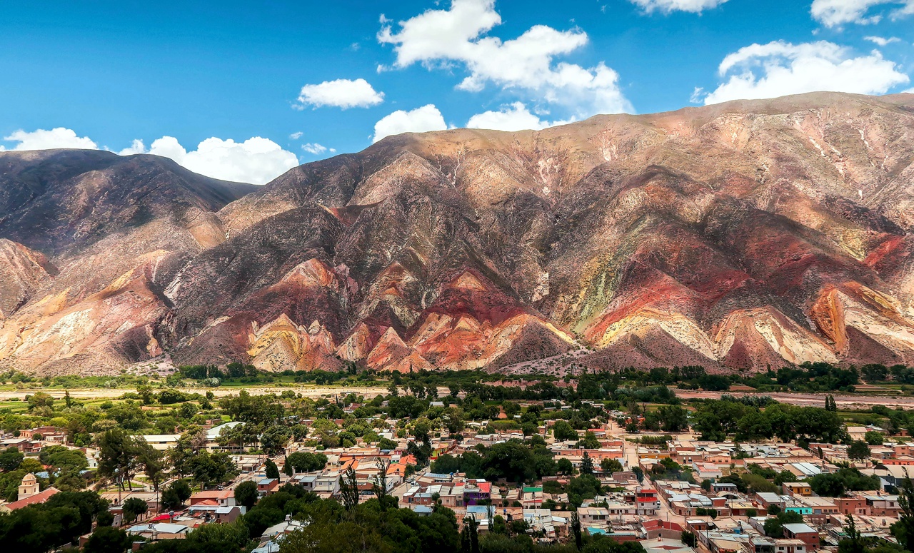 2 Explore Argentina's north with a 7-day tour of Iguazú Falls, Salta, and Cafayate. Experience stunning landscapes, rich culture, and exquisite wines.