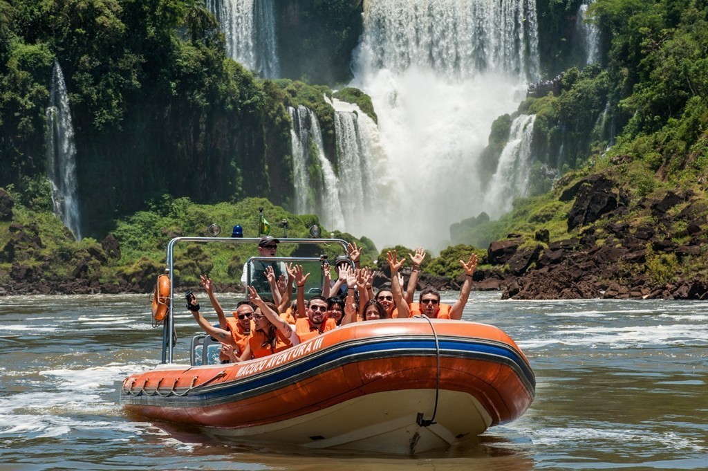 1 Embark on an unforgettable boat tour at Iguazu Falls with our comprehensive travel packages.